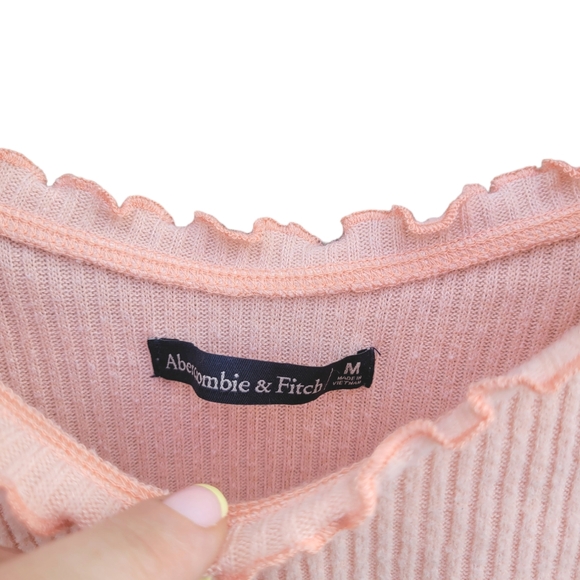 🌟3 For $15 SALE🌟 Abercrombie & Fitch Off Shoulder Cropped Long Sleeve Top - Picture 5 of 6